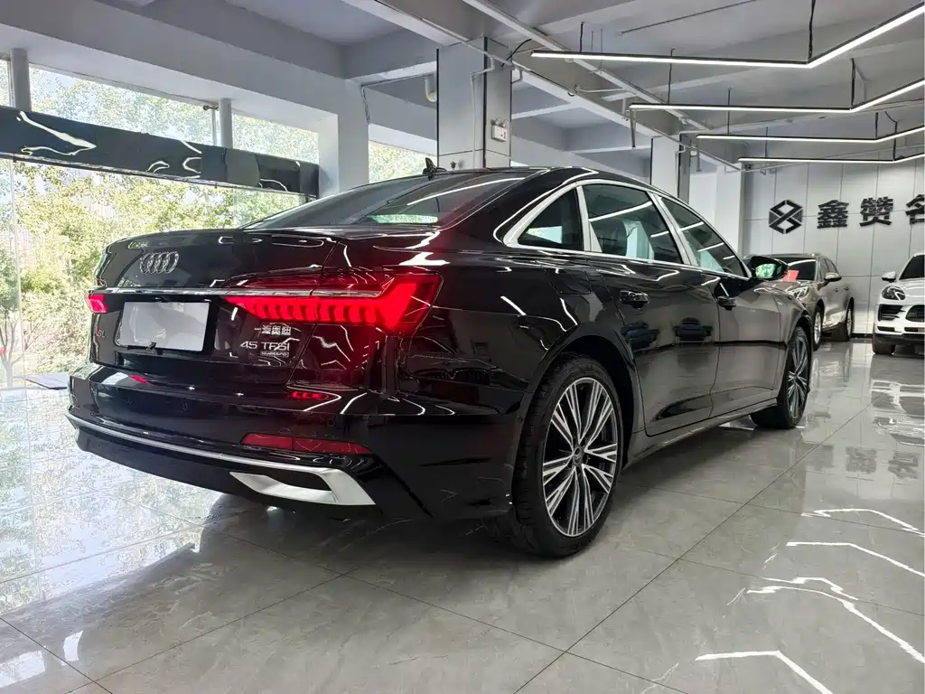 Audi A6L — фото 4