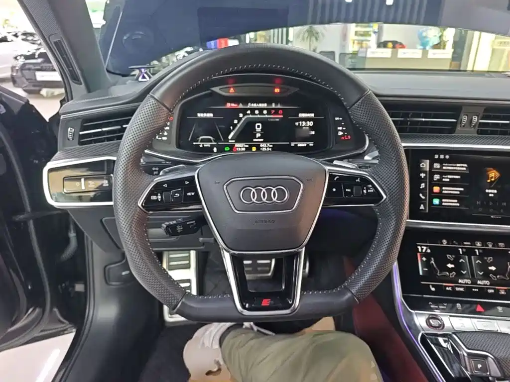 Audi S6 — фото 11
