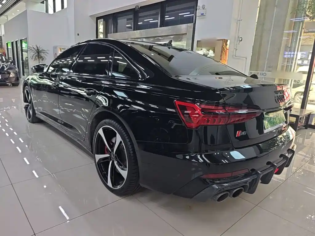 Audi S6 — фото 5