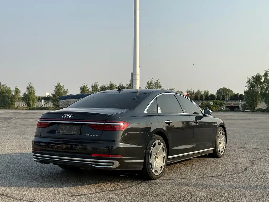 Audi A8 — фото 10