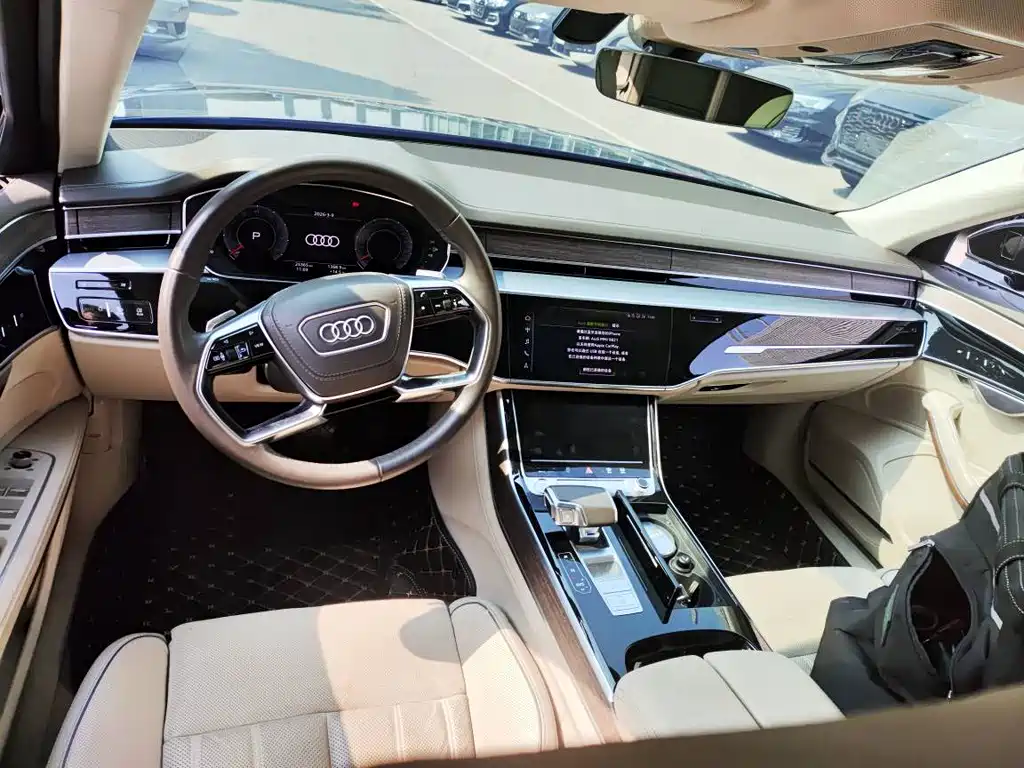 Audi A8 — фото 4