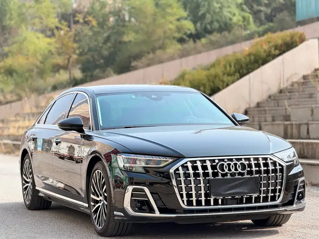 Audi A8 — фото 3