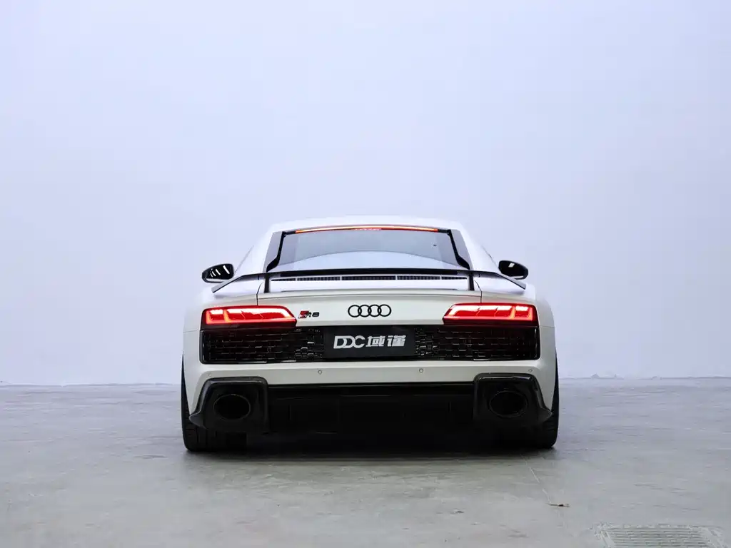 Audi R8 — фото 5