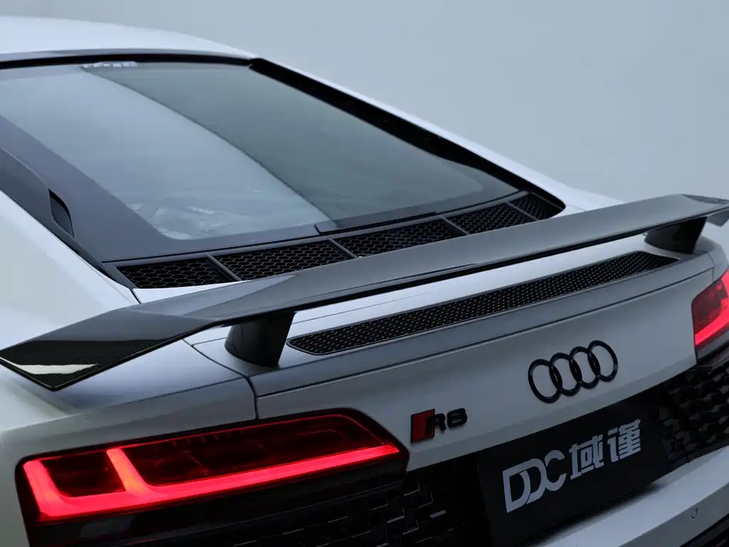 Audi R8 — фото 10