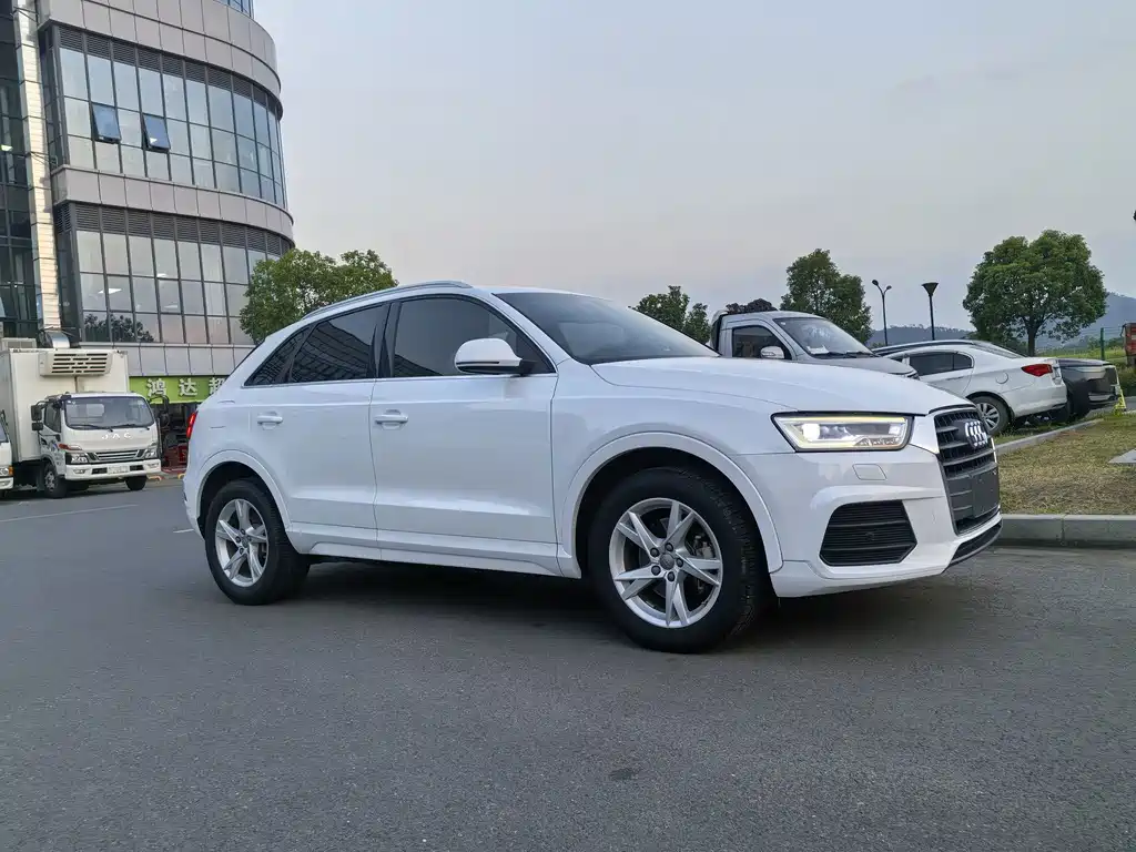 Audi Q3 — фото 3