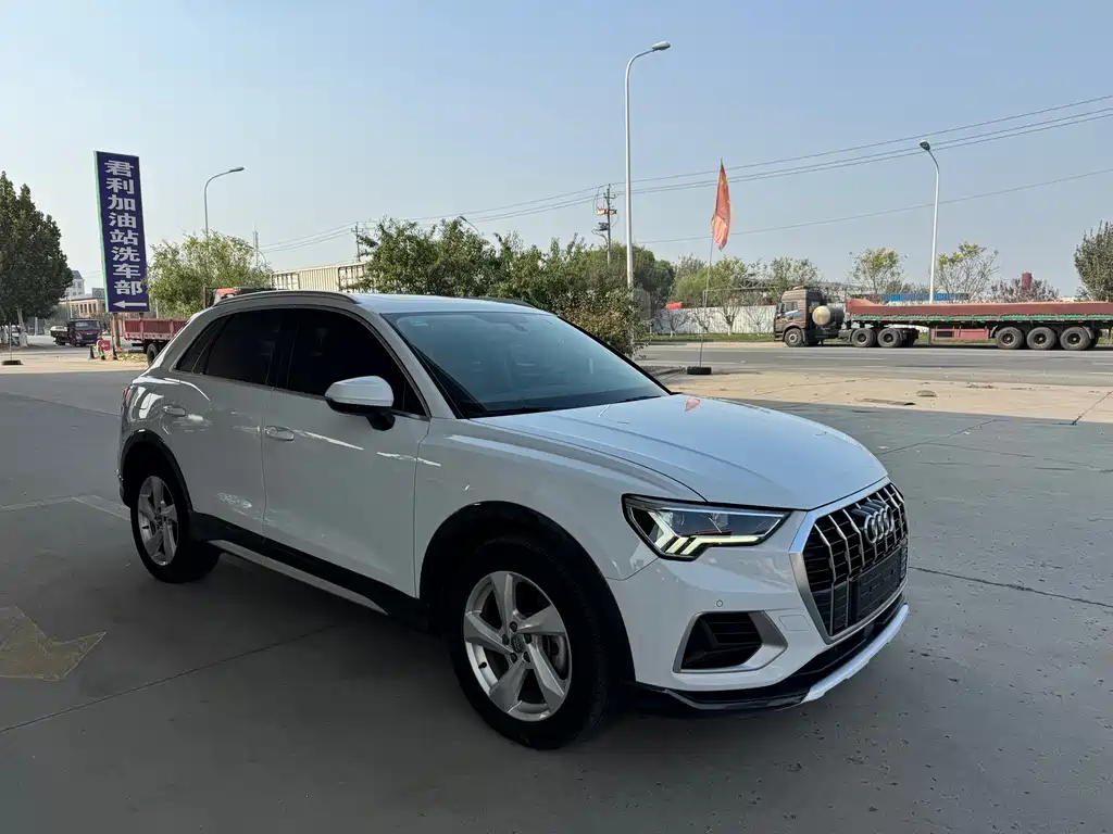 Audi Q3 — фото 5