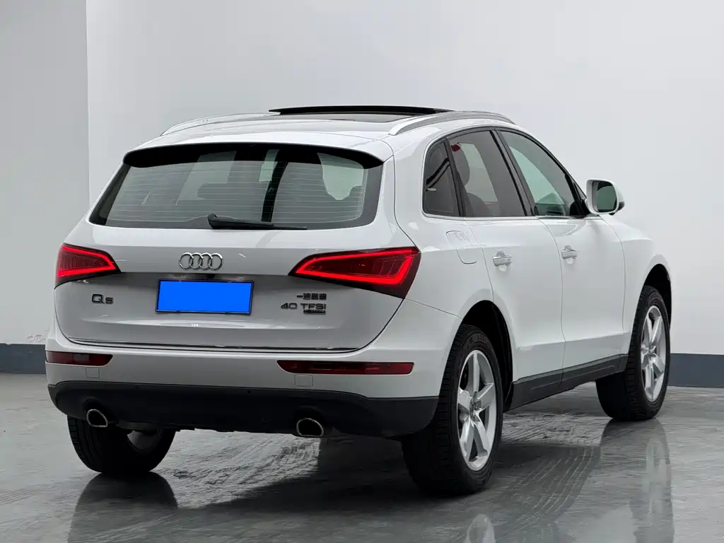 Audi Q5 — фото 5
