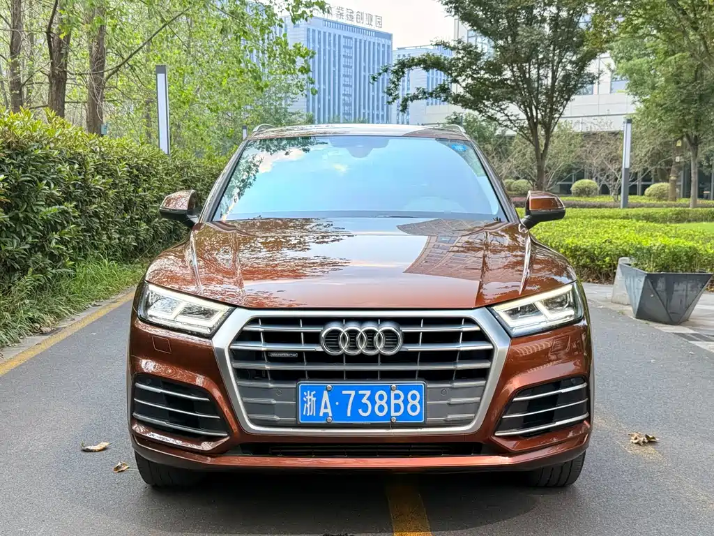 Audi Q5L — фото 2