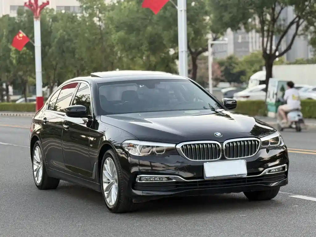 BMW 5 Series — фото 2