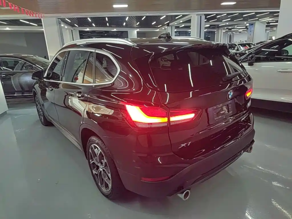 BMW X1 — фото 5