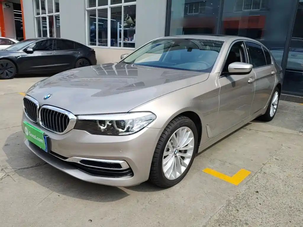 BMW 5 Series — фото 2