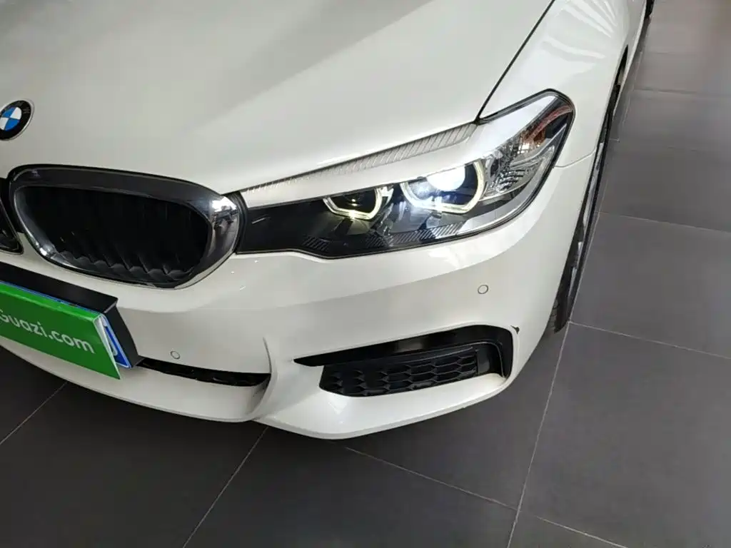 BMW 5 Series — фото 24