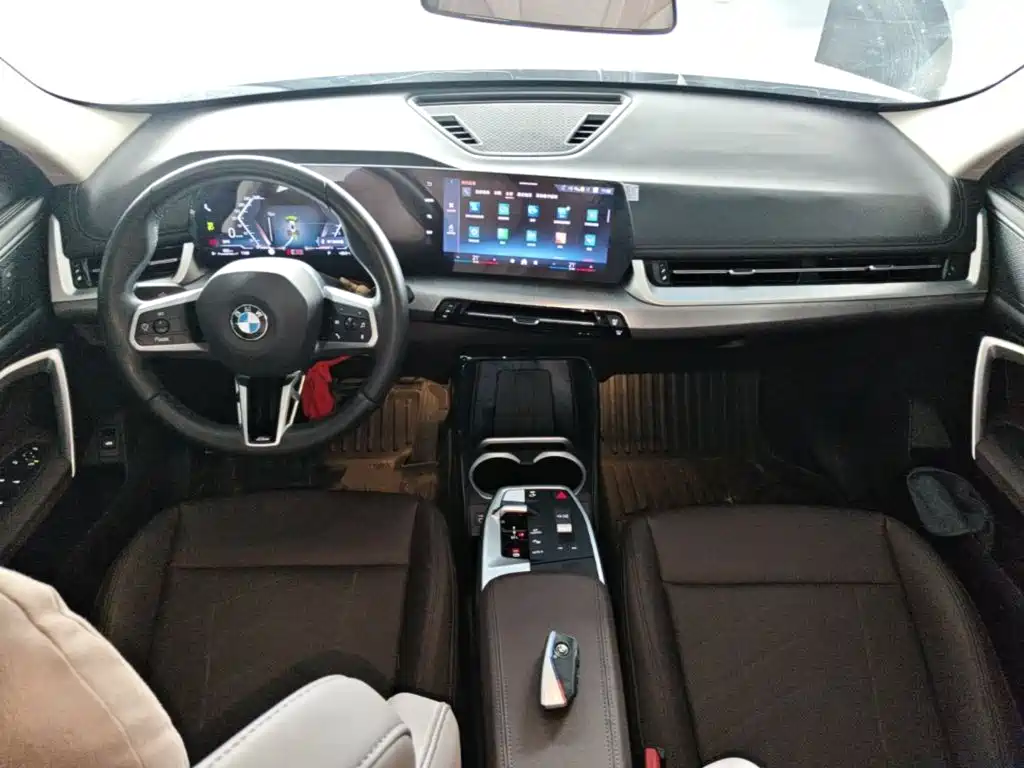 BMW X1 — фото 10