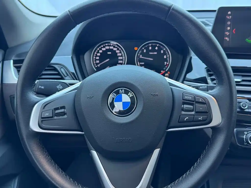 BMW X1 — фото 16