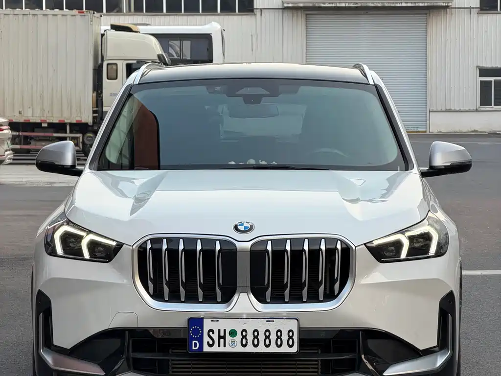 BMW X1 — фото 2
