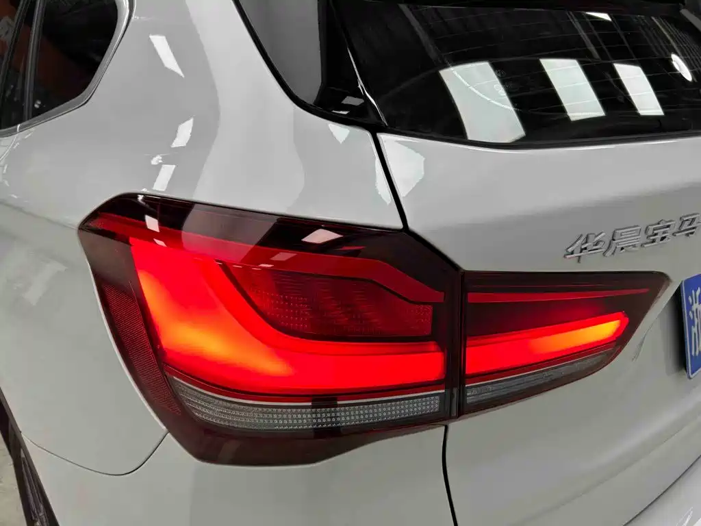 BMW X1 — фото 24