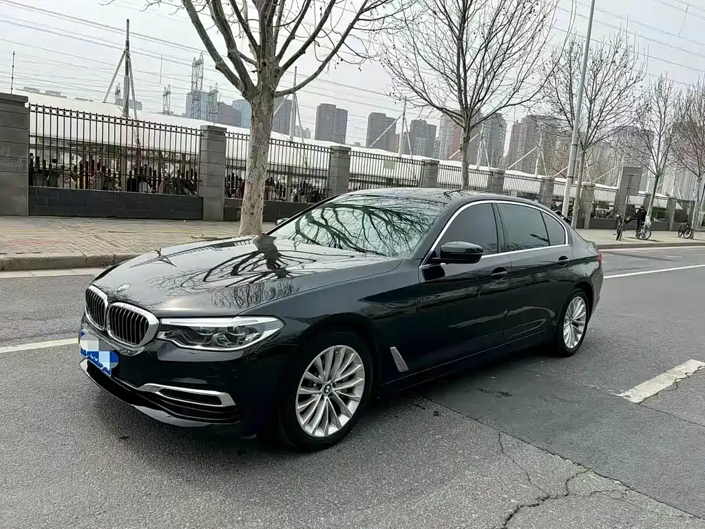 BMW 5 Series — фото 2