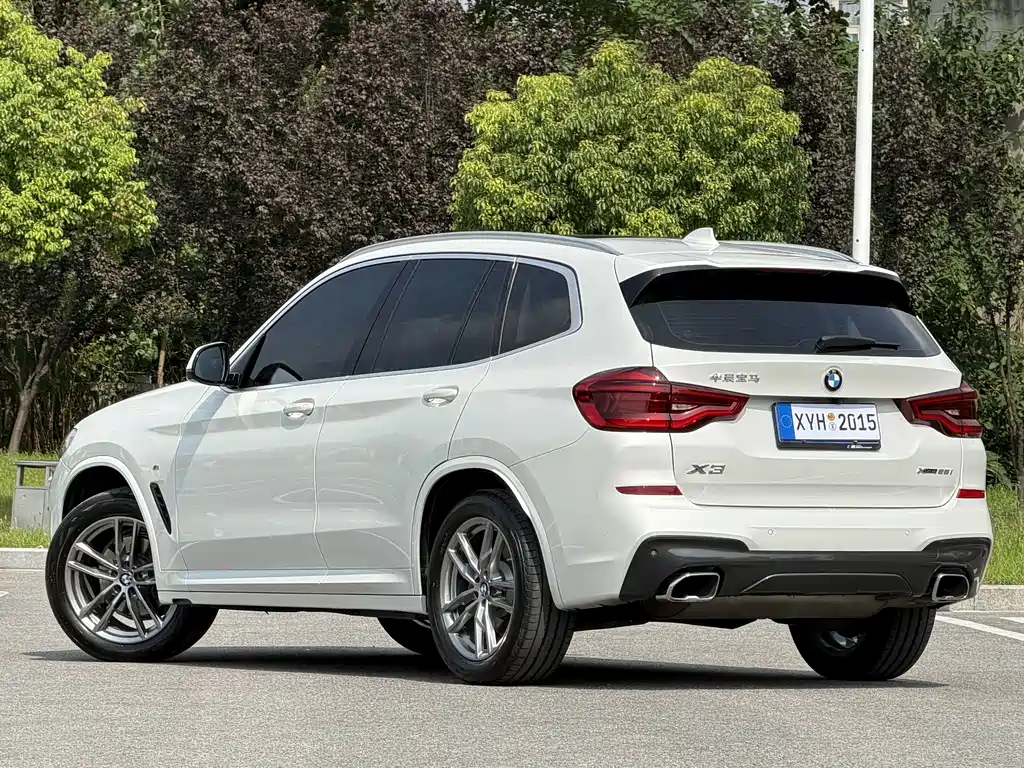 BMW X3 — фото 18