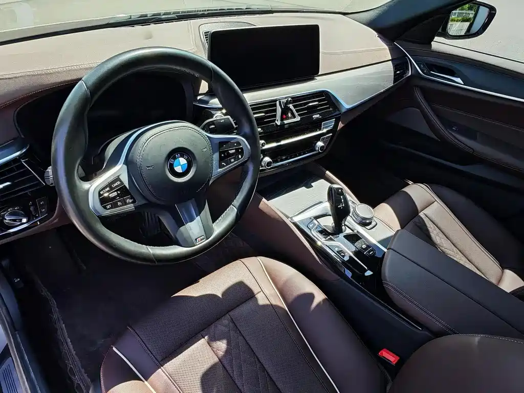 BMW 5 Series New Energy — фото 19