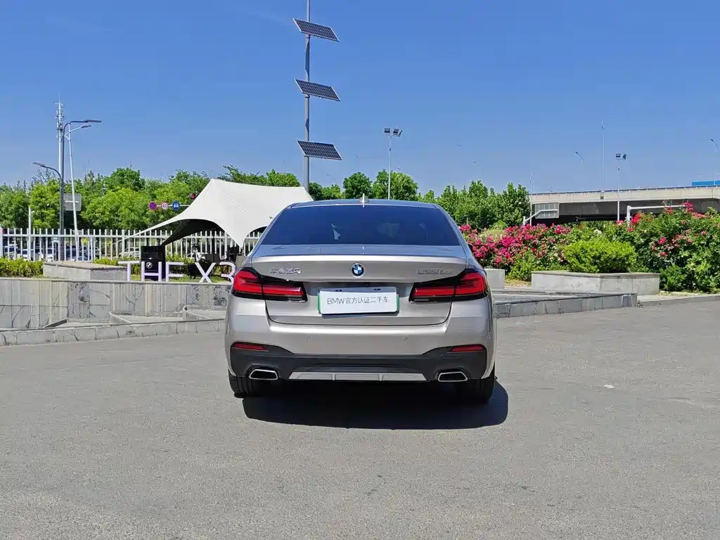BMW 5 Series New Energy — фото 7