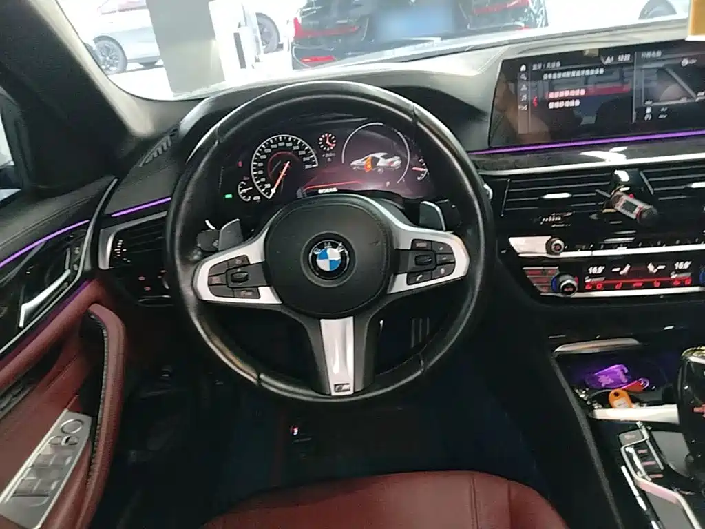 BMW 5 Series — фото 11
