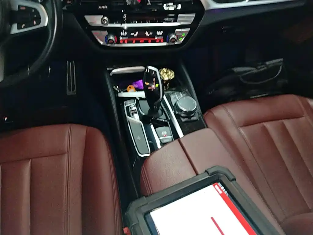 BMW 5 Series — фото 14