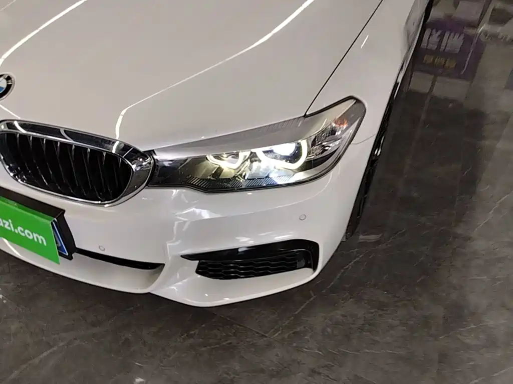 BMW 5 Series — фото 24