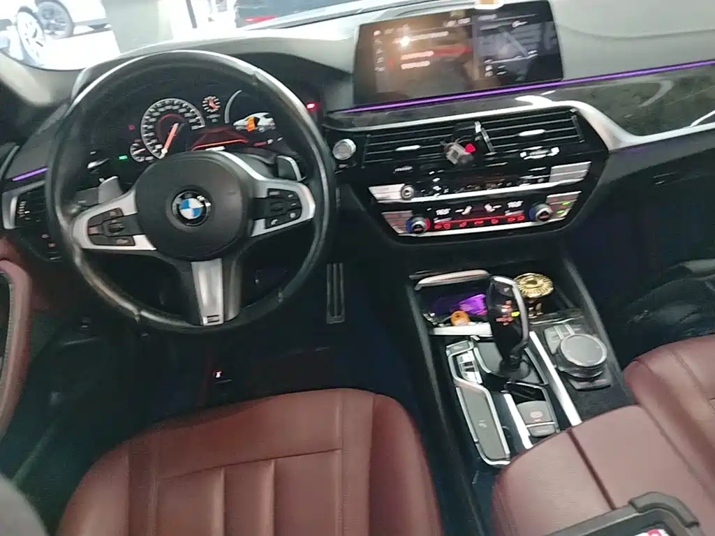 BMW 5 Series — фото 10