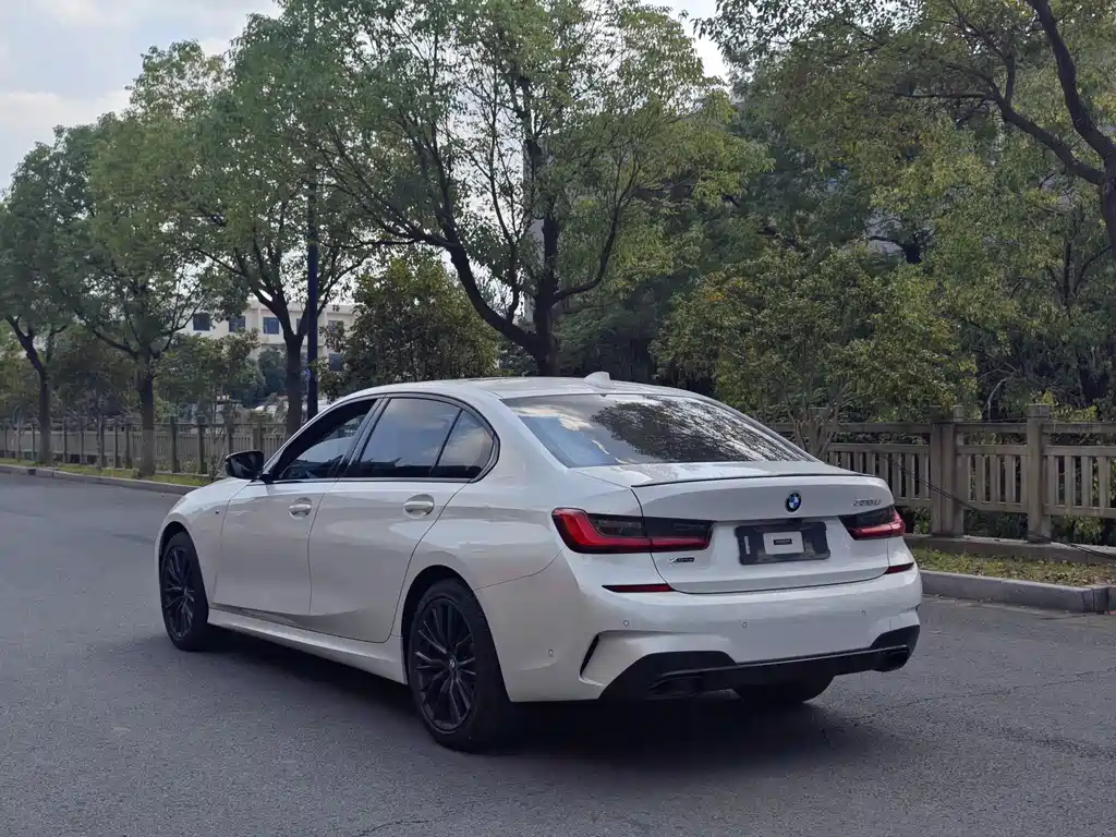 BMW 3 Series — фото 14