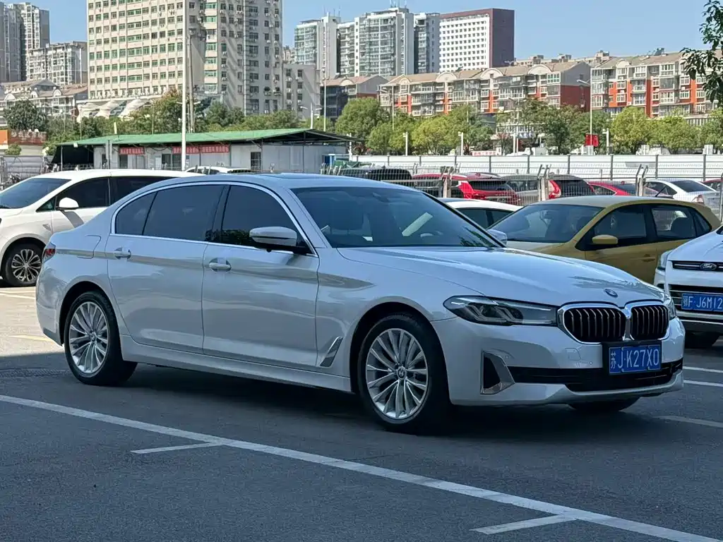 BMW 5 Series — фото 3