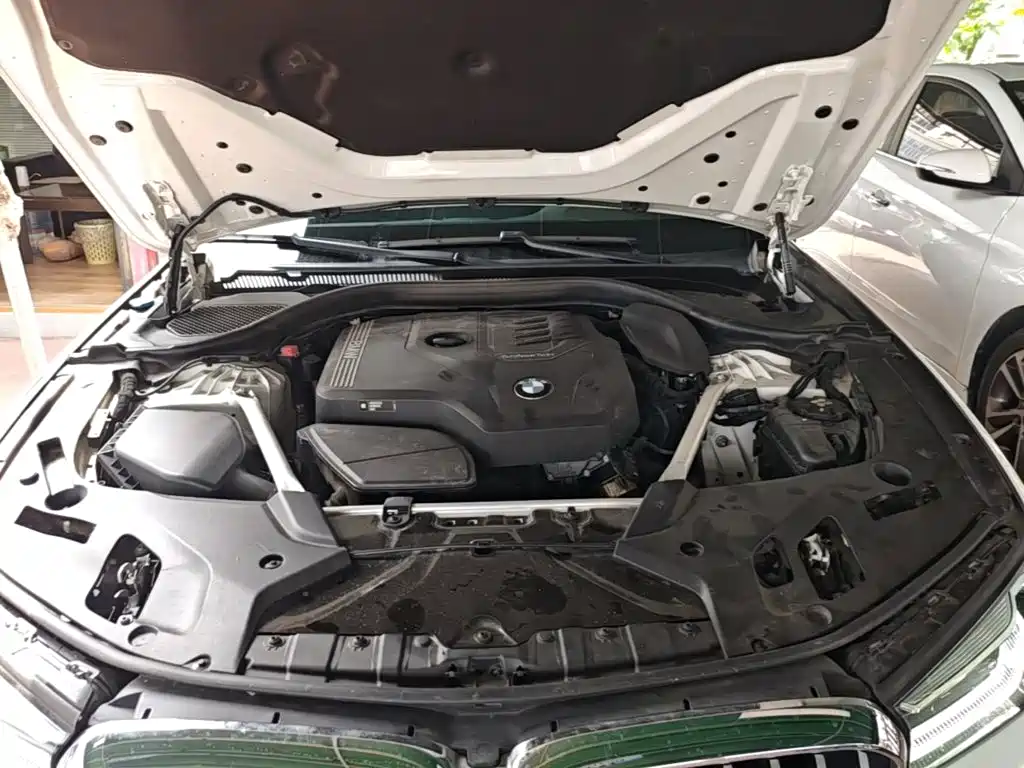 BMW 5 Series — фото 20