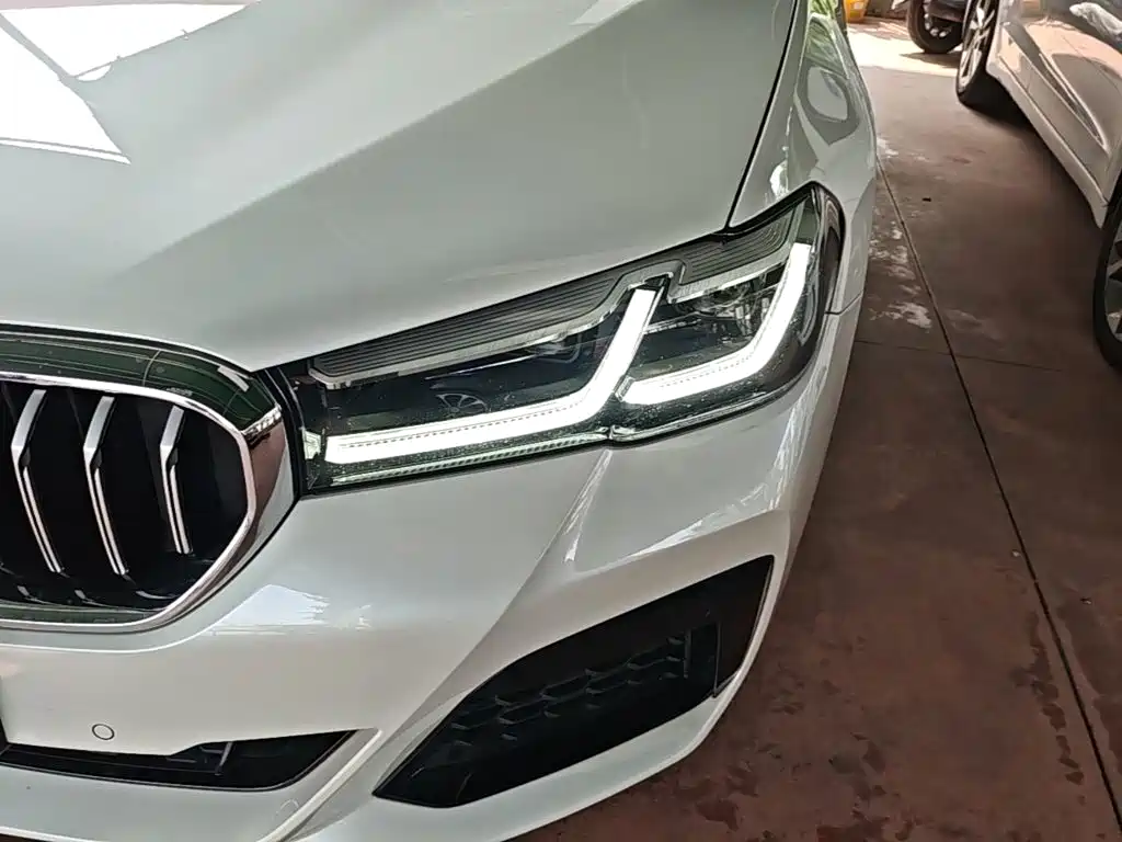 BMW 5 Series — фото 24
