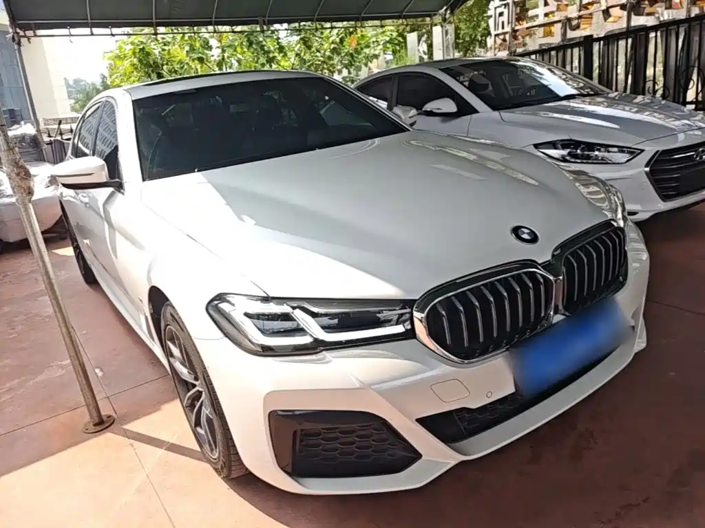 BMW 5 Series — фото 4