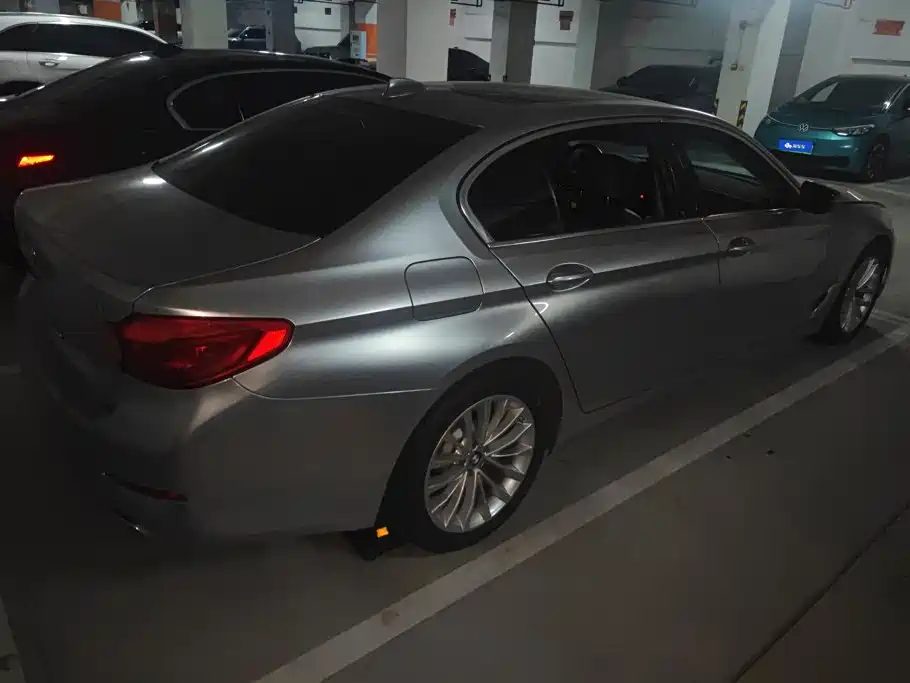 BMW 5 Series — фото 3