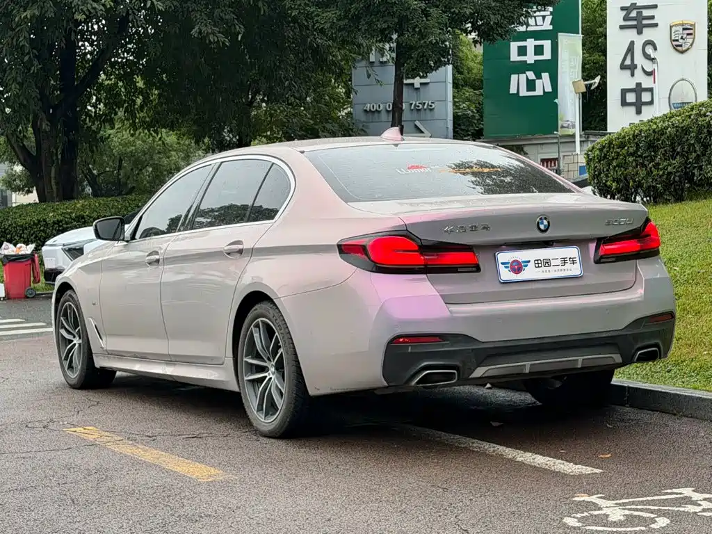 BMW 5 Series — фото 4