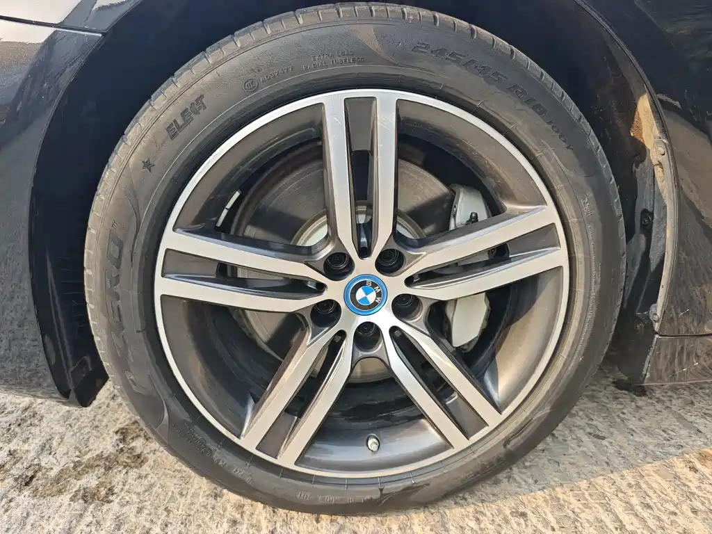 BMW 5 Series New Energy — фото 3