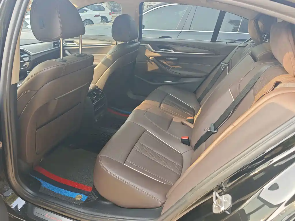 BMW 5 Series New Energy — фото 8