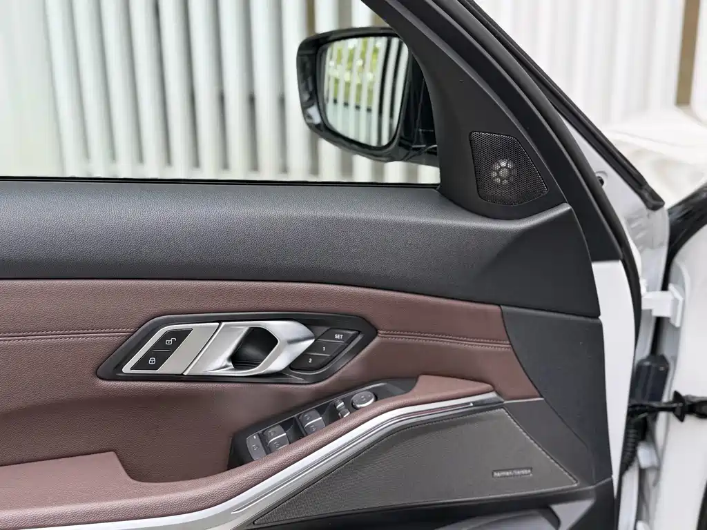 BMW 3 Series — фото 10