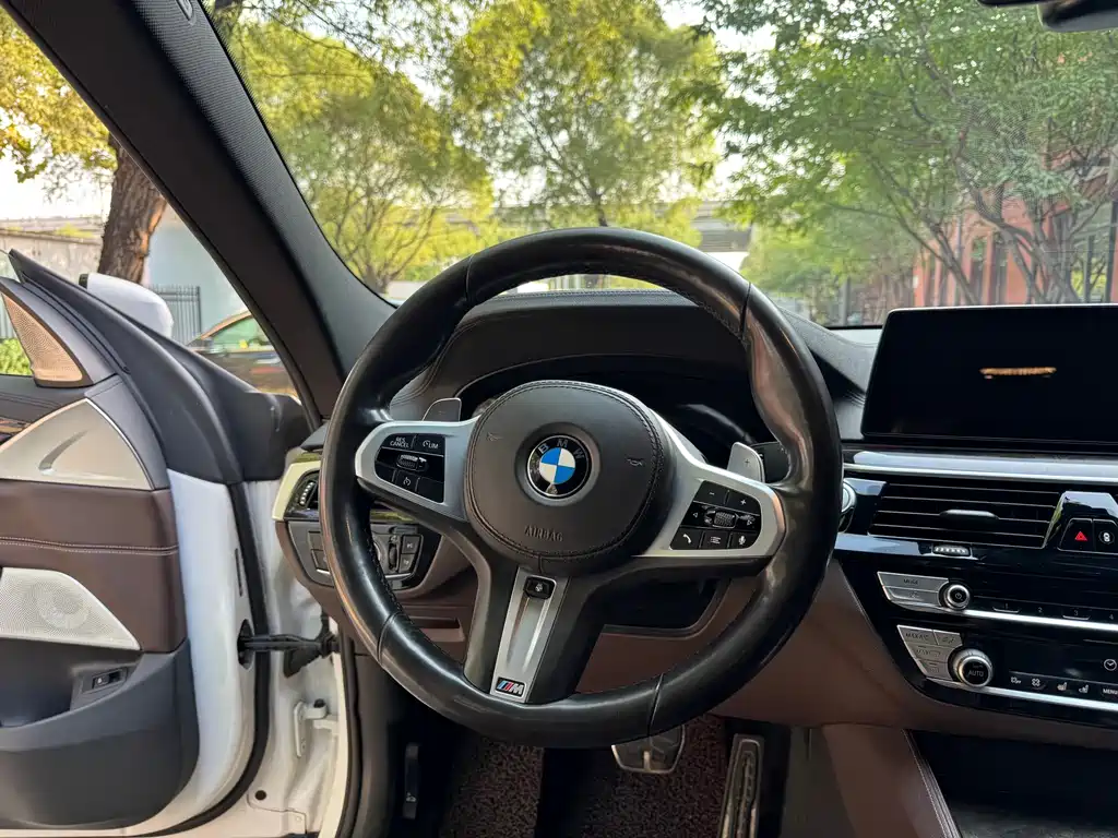 BMW 6 Series GT — фото 10
