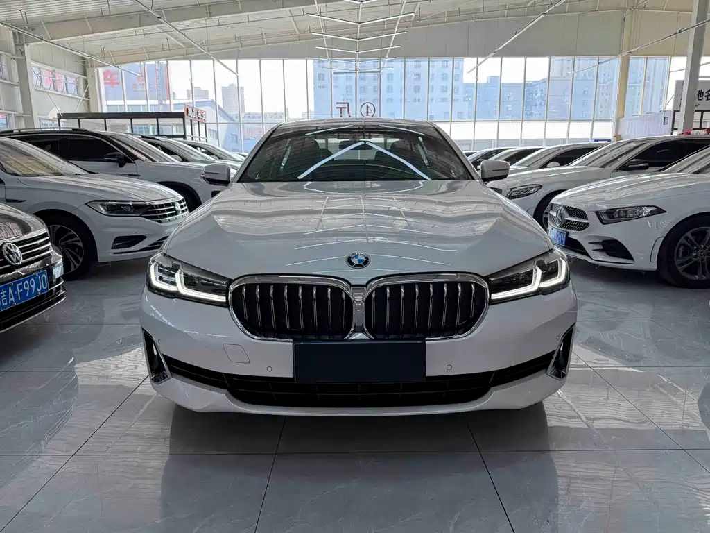 BMW 5 Series — фото 2