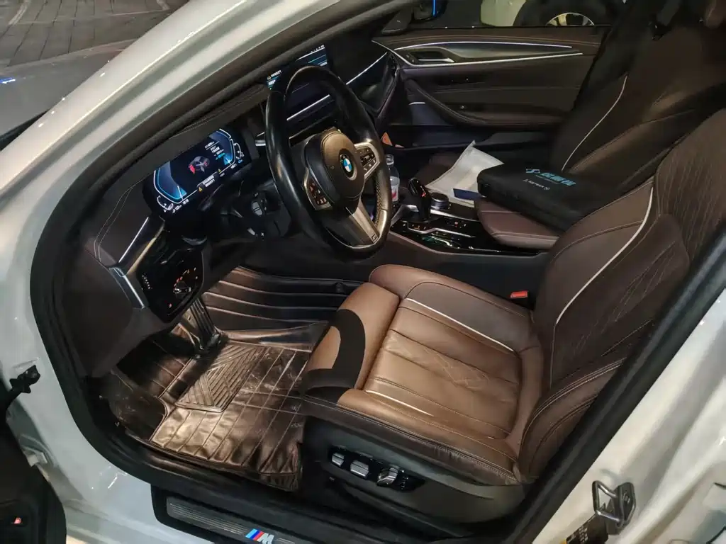BMW 5 Series New Energy — фото 4