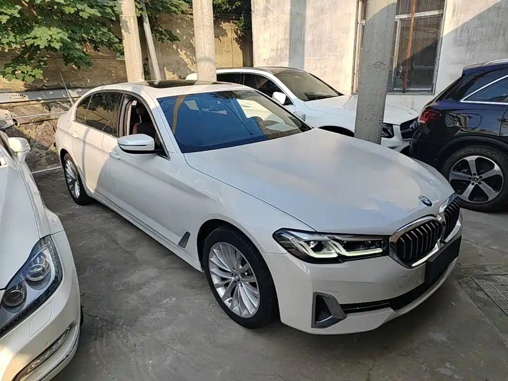 BMW 5 Series — фото 4