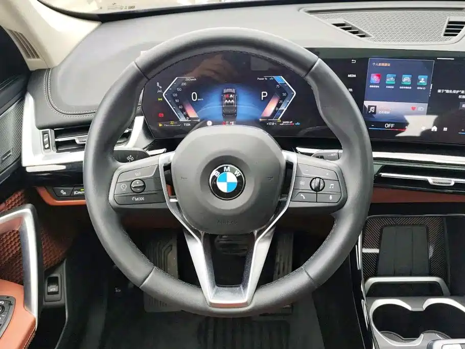 BMW X1 — фото 9