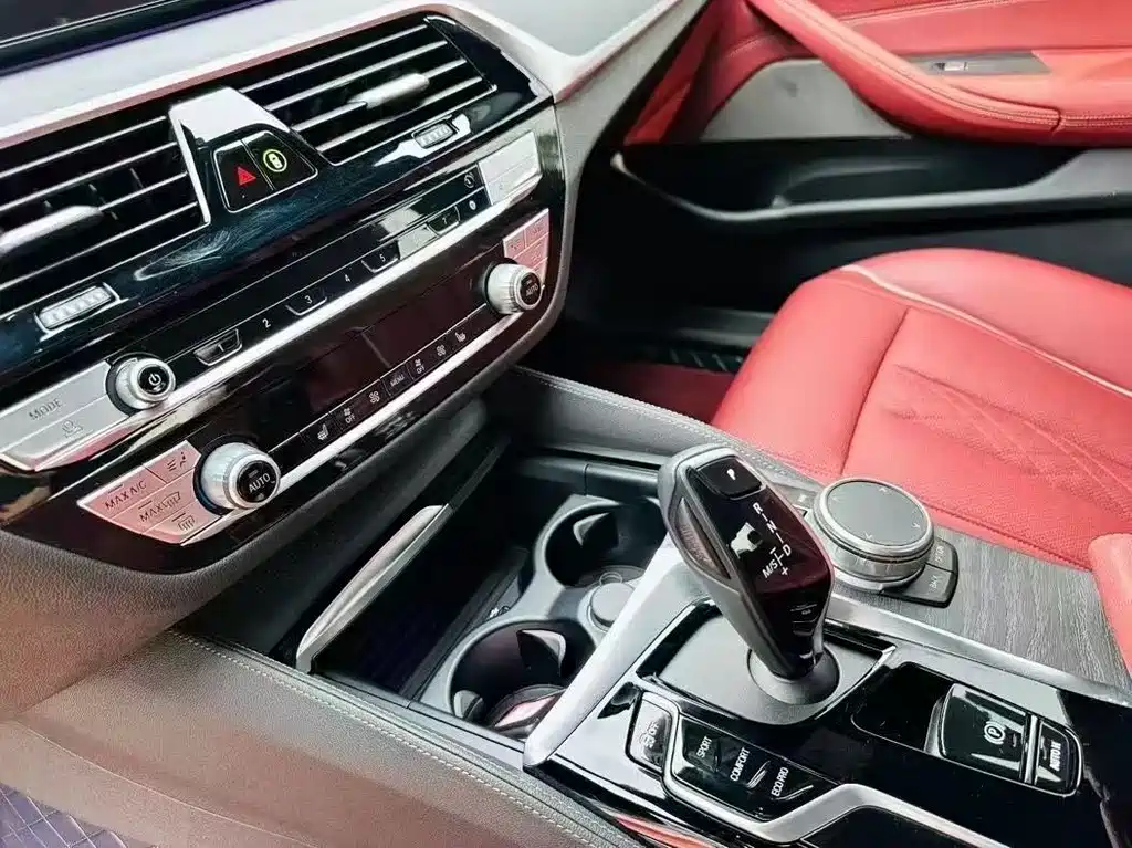 BMW 5 Series — фото 9