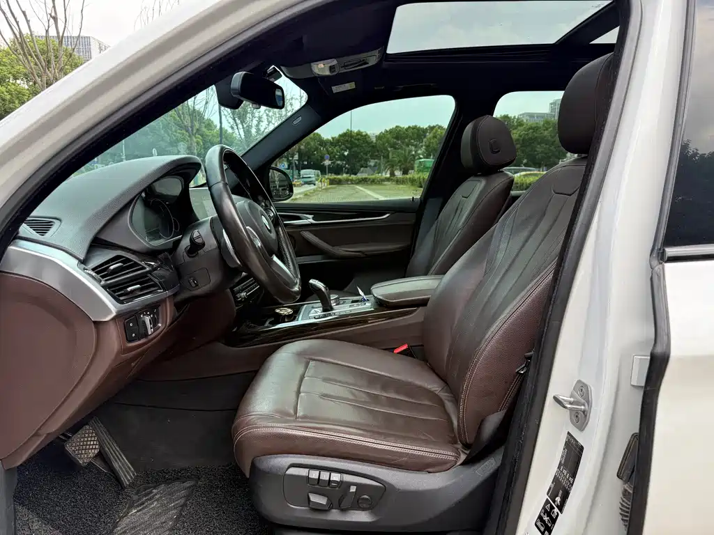 BMW X5 (Import) — фото 7