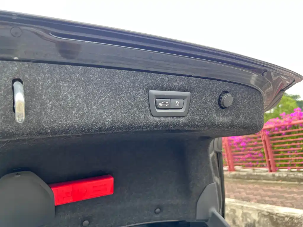 BMW 5 Series — фото 15