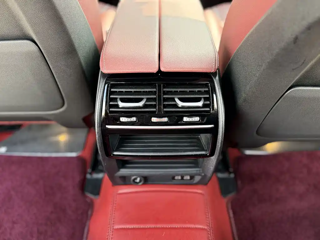 BMW 5 Series — фото 11