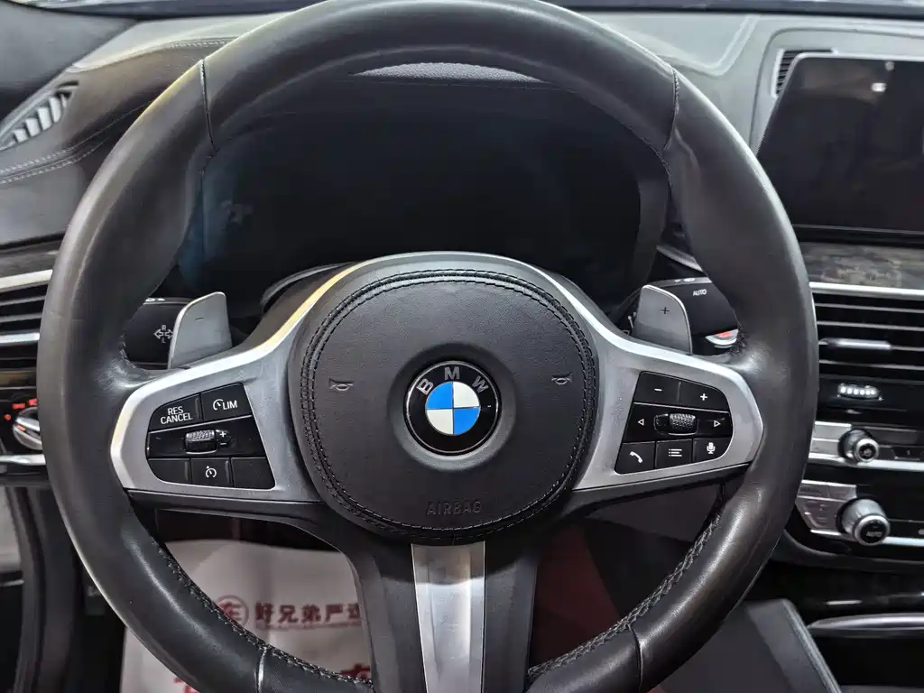 BMW 5 Series — фото 11