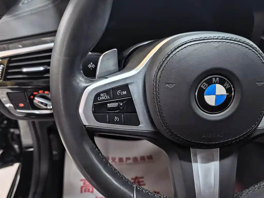 BMW 5 Series — фото 10