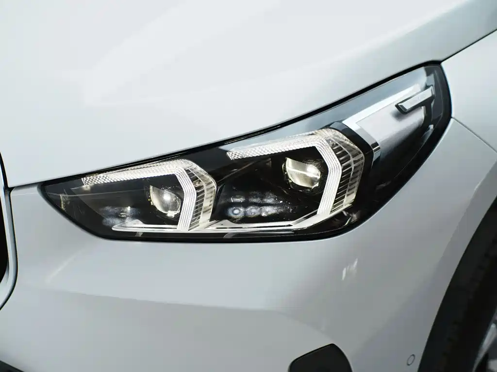 BMW X1 — фото 29